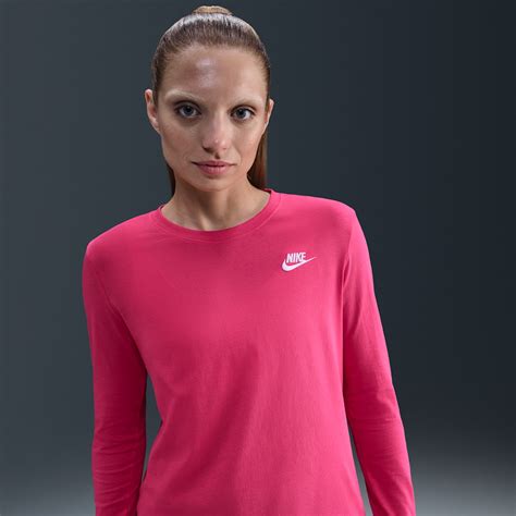 Pink Graphic Tees Long Sleeve Shirts. Nike.com