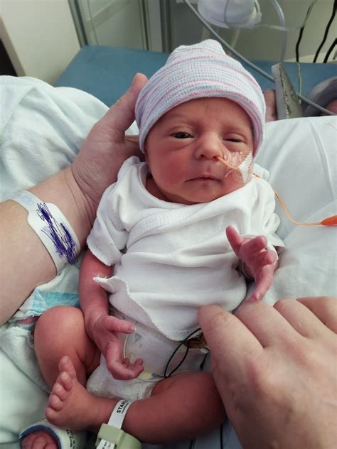 Baby Weighing 4 Lbs At 32 Weeks at Winston Blanton blog