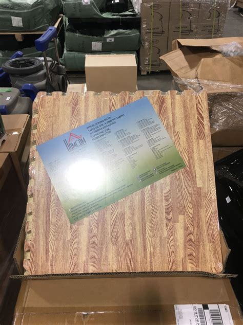 6 BOXES OF HOMCOM INTERLOCKING FOAM FLOOR SQUARES