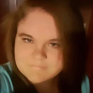 Samantha Foster - Age, Family, Bio | Famous Birthdays