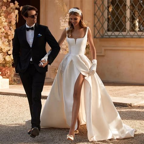 Square neckline wedding dress 60 photos - Astyledwedding.com