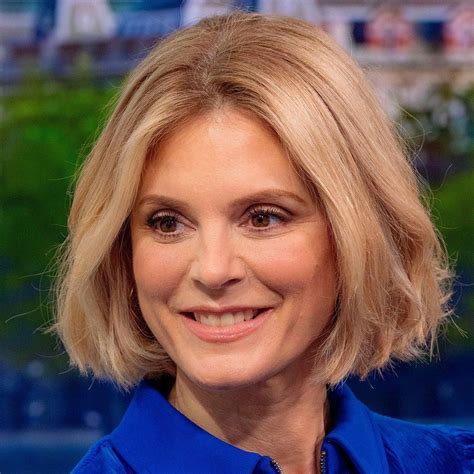 Watch Signora Volpe • Season 1 Full Episodes Online - Plex