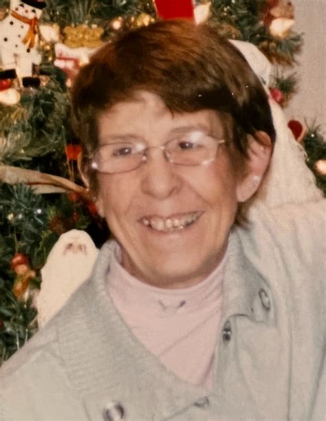 JULIE ANN (COSTELLO) MURPHY - Lynch Cantillon Funeral Home