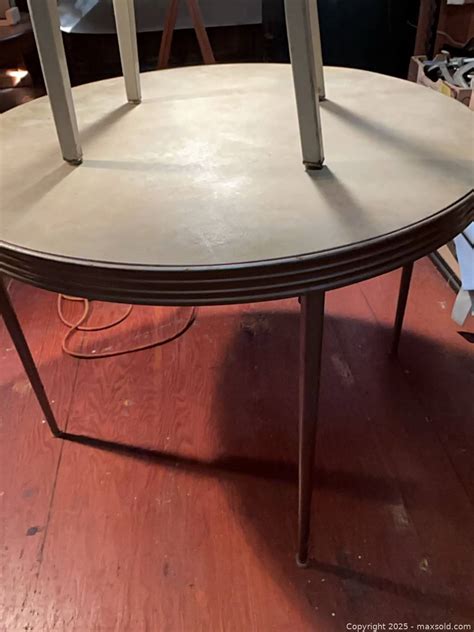 Vintage round card table with metal chair | Maxsold