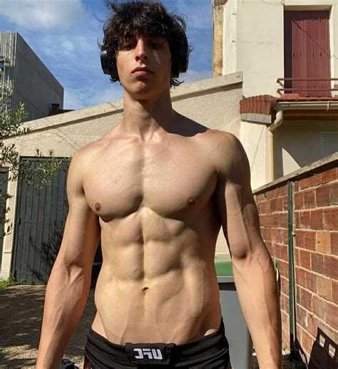 #gattouzo #gattouz #gattouz0 insta: Gattouz0_0 : r/HotMaleGymAddicts