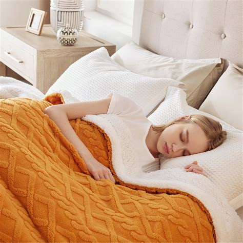 Bedsure Sherpa King Size Blanket for Bed- Fuzzy Soft Cozy Blanket King ...