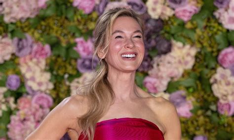 Renée Zellweger Proves Nude Nails Are Red-Carpet Worthy