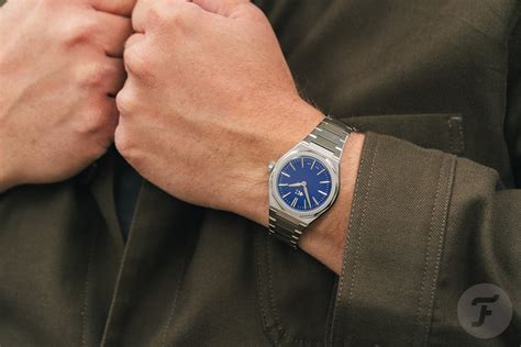 Hands-On With The Ultra-Slim Christopher Ward Twelve 660