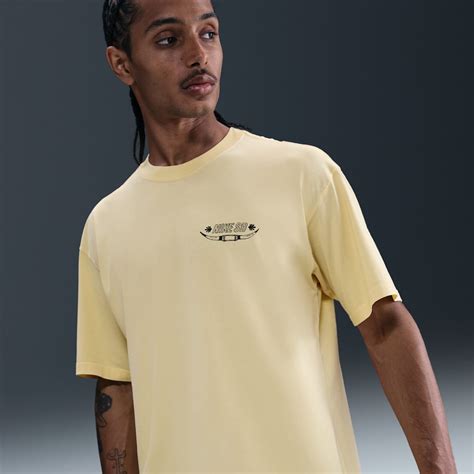 Loose Yellow Graphic Tees. Nike.com