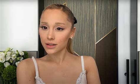Ariana Grande reveals she had ‘a ton’ of lip filler and Botox, but stopped years ago | CNN