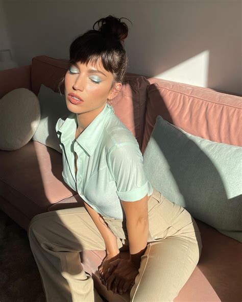 Mimi Cuttrell on Instagram: “🦋 @ursulolita 🦋 #styledbymimicuttrell ...