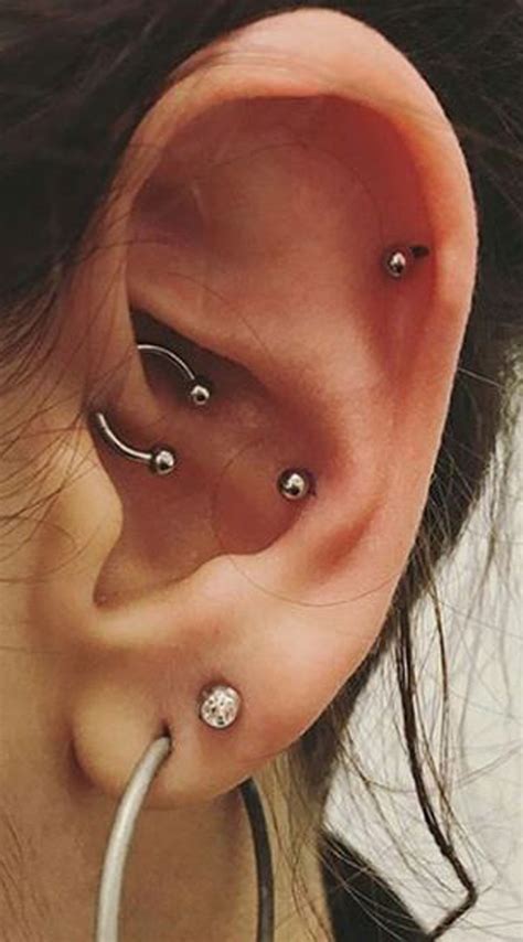 Cute Multiple Ear Piercing Ideas for Women | Piercings, Piercing ideen ...