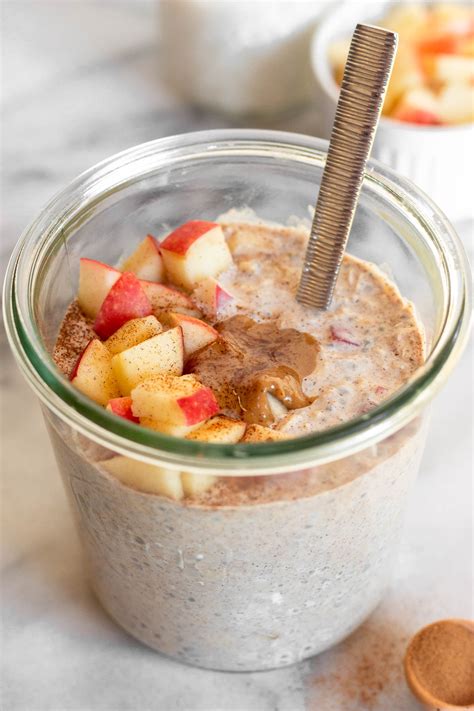 Easy Healthy Apple Cinnamon Overnight Oats - Eat the Gains