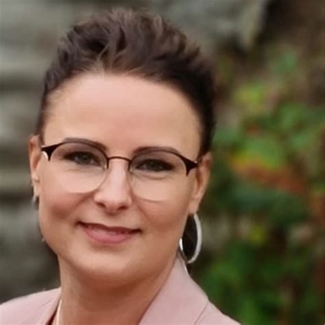 Janine Schmidt - Pflegedienstleiterin - Senior Care | XING