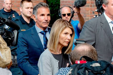 Lori Loughlin, Mossimo Giannulli May Divorce: Update | The Daily Dish