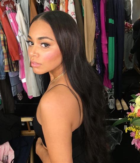 Who is PRETTIER? Lauren London vs Halle Berry | Lipstick Alley