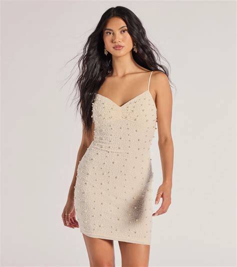 Sleeveless V Neck Dresses & Windsor