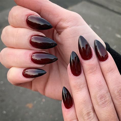 Pin by mors. on Nails | Vampy nails, Gel nails, Blood nails