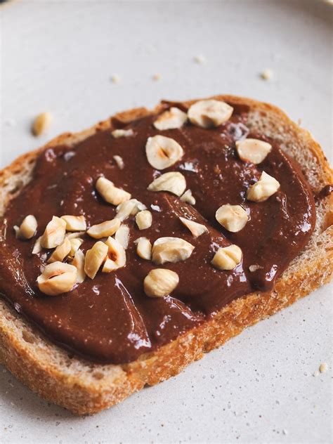 Creamy Vegan Chocolate Hazelnut Spread - baking me healthy
