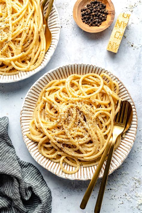Cacio e Pepe {5-Substances} – Two Peas & Their Pod | Mano Kitchen
