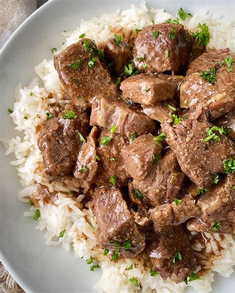 Crockpot Beef Tips & Rice - blackpeoplesrecipes.com