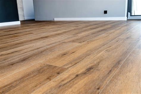 How Does Vinyl Timber Look Flooring Compare With Natural Wood Floors?