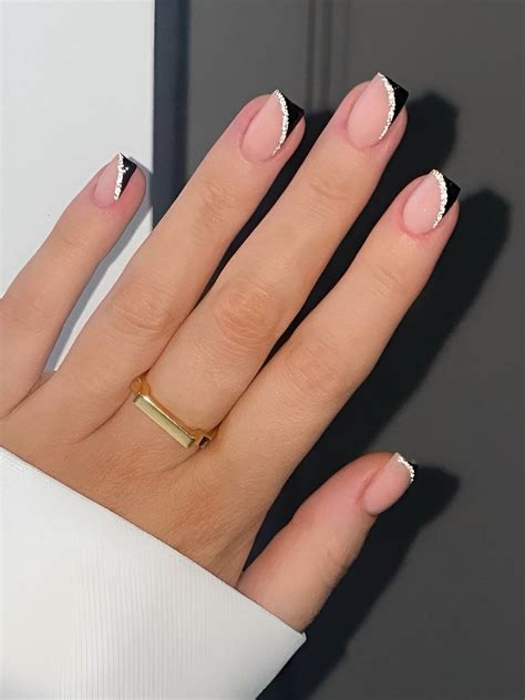 30 Chic Ways To Glam Up Classic Square French Tip Nails