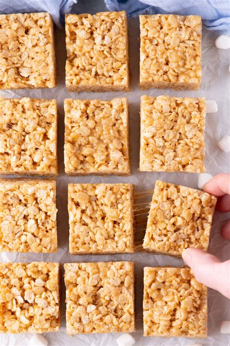 Peanut Butter Rice Krispie Treats - Amanda's Cookin' - No Bake Desserts