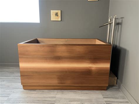 Red Cedar Onsen Ofuro Soaking Tub | Japanese Wooden Bathtub | Zen Bathworks