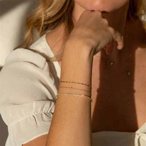 Diamond Bezel Bracelet | Simple & Dainty
