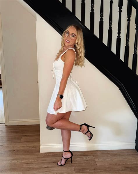 Brogan Small | A glimpse of summer is back 🌸 | Instagram