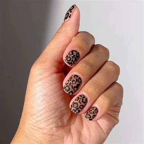 26 Cheetah Print Nail Designs for a Fierce Fall Manicure