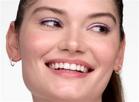 How to get Clinique's spring lavender eyes look