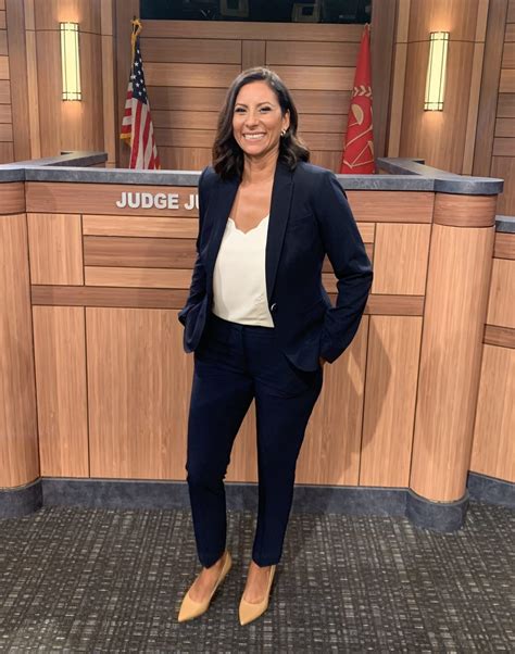 Judge Judy adds stenographer to her new courtroom show