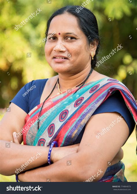 825 Smiling Middle Aged Woman Indian Face Images, Stock Photos ...
