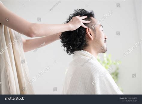 211 Asian Massage Video Images, Stock Photos, 3D objects, & Vectors ...