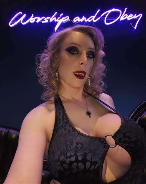 Lyra Lore (@lyraloremodel) • Instagram photos and videos