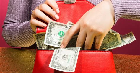 Best Jobs That Pay Cash On The Spot - Hustles & Careers