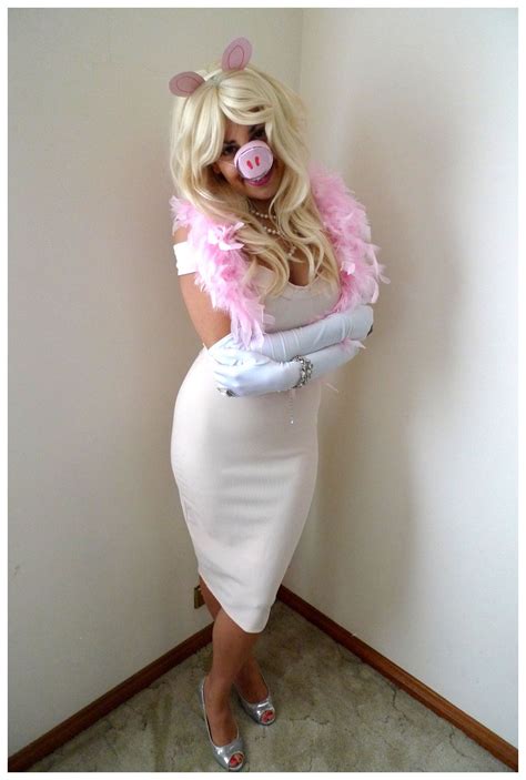 Miss Piggy | Miss piggy costume, Diy costumes, Halloween dress