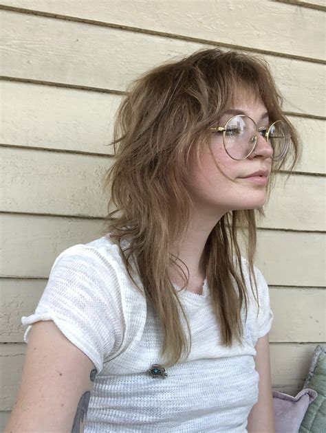 Mullet hairstyle short wolf cut female - keryguide