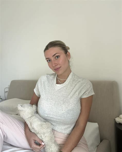 Silver Monroe | Would you pull me closer in the back seat of your Rover..? 🚘🫦 #explore # ...