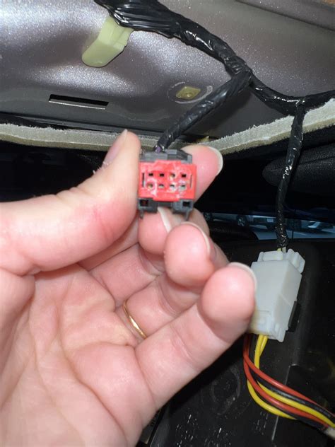 Moonroof Stuck Open : r/fordescape