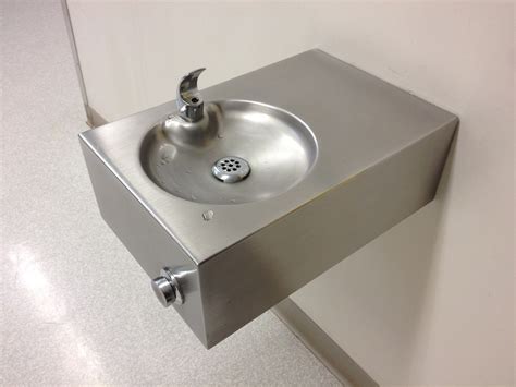 Are Public Water Fountains Clean at Ella Hogarth blog