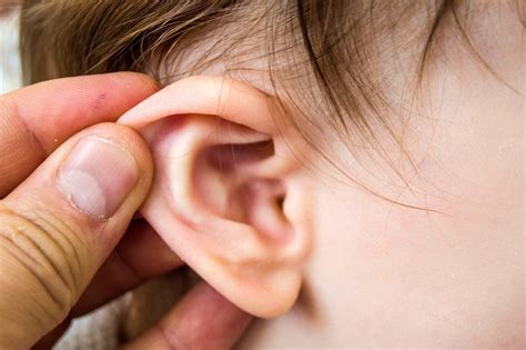 Sore Throat and Ear Pain: Causes, Remedies, and How to Get Rid of Discomfort