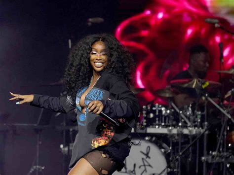Sza Poses Nude Online, Teases New Music ‘PSA’