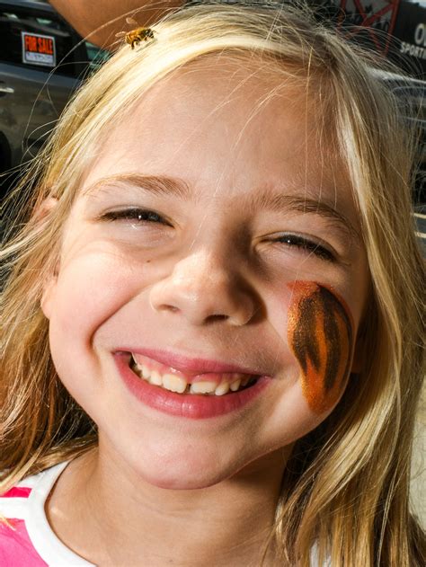 A Day Out With the Dads and Daughters Who Love Women’s Basketball (SEE ...