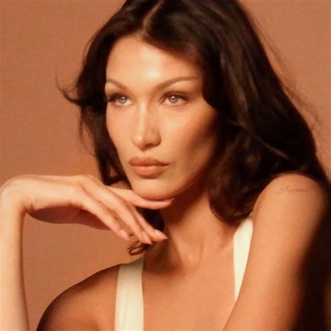 Bella Hadid è la nuova musa di Charlotte Tilbury | Amica