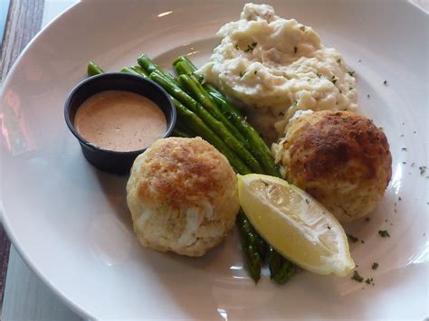 OCEANS & ALE, Williamsburg - Restaurant Reviews, Photos & Phone Number ...