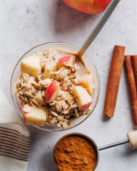 Apple Cinnamon Overnight Oats – A Couple Cooks