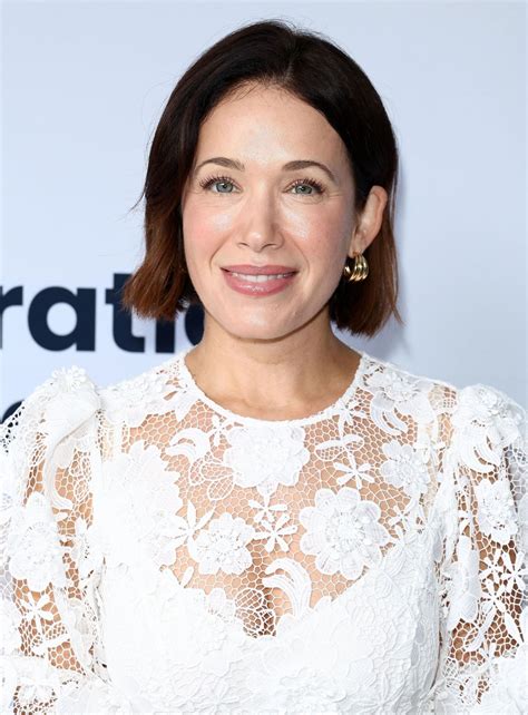 Marla Sokoloff Unveils Romantic Lace At Step Up Awards • CelebMafia